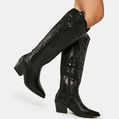 Ladies cowboy boots in black with detailed side view